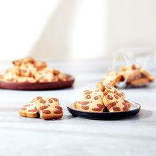 Load image into Gallery viewer, Kee Wah Panda Cookies (18pcs)