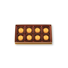 Load image into Gallery viewer, Kee Wah Bakery Egg Custard Mooncake 35g x 8pcs/box
